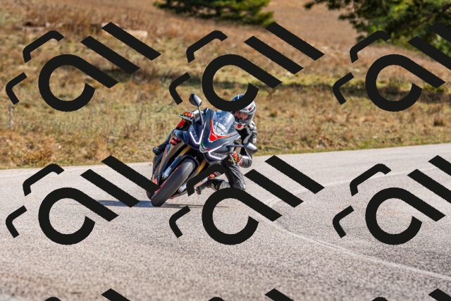 20251012115207-R01_8880_r1