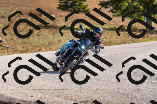 20251012115215-R01_8890_r1