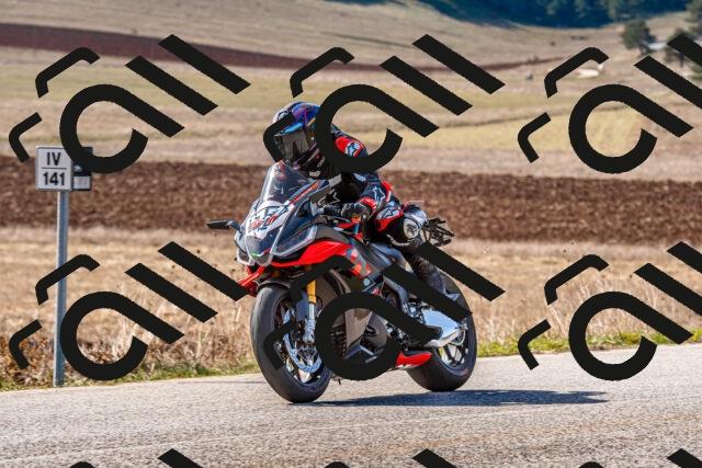 20251012115437-R01_8944_r1