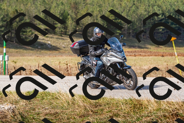 20251012120442-R01_9009_r1