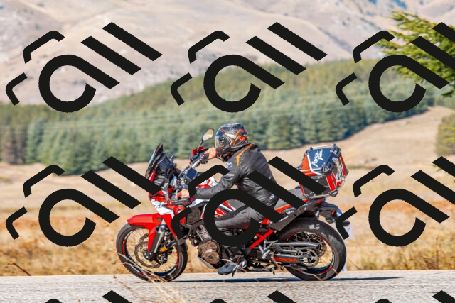 20251012121119-R01_9137_r1