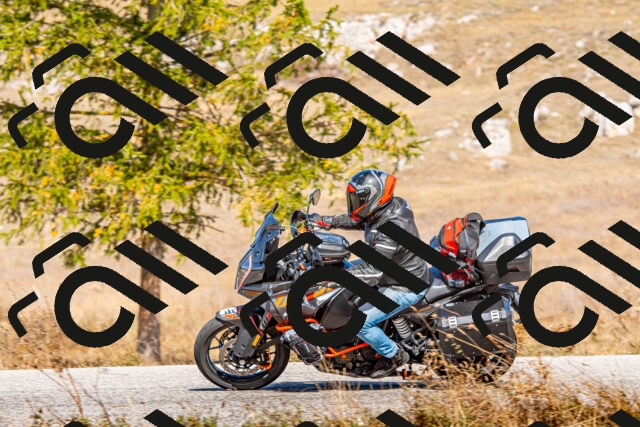 20251012121215-R01_9182_r1