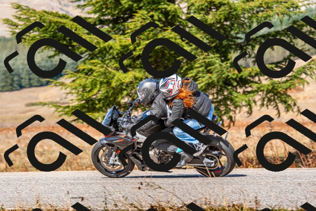 20251012122223-R01_9373_r1