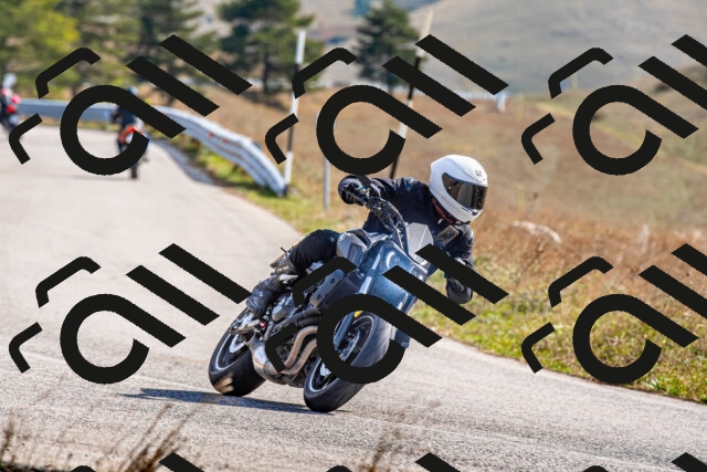 20251012122418-R01_9383_r1