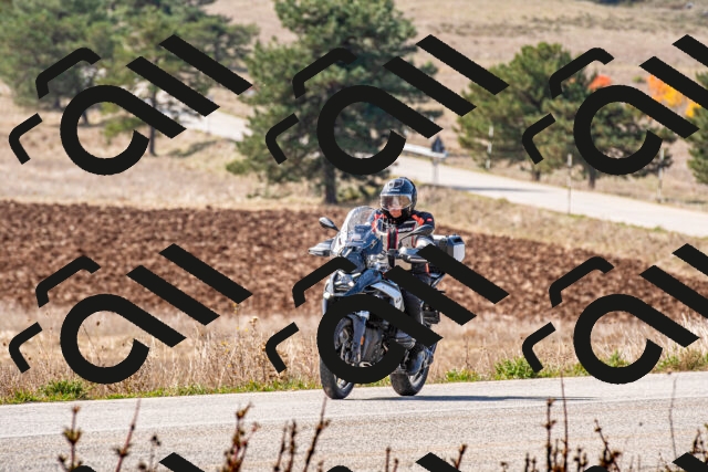 20251012122744-R01_9411_r1