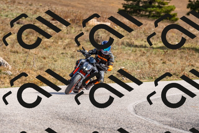 20251012124644-R01_9458_r1