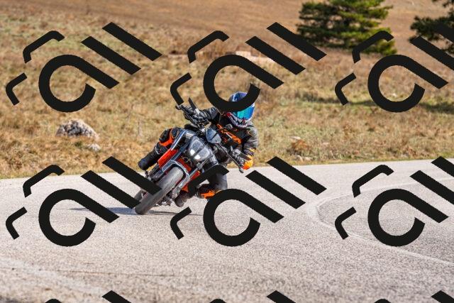 20251012124644-R01_9460_r1