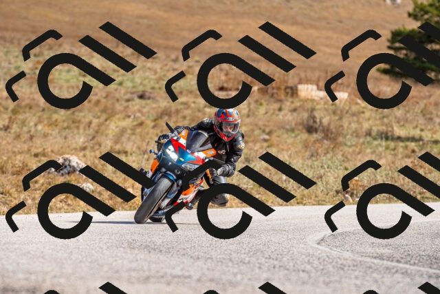 20251012124742-R01_9479_r1