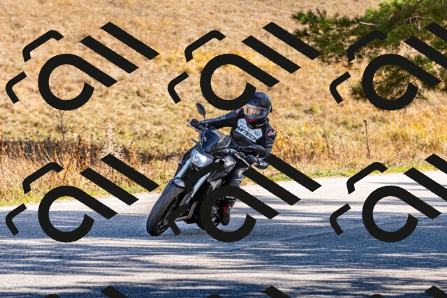 20251012110106_-R029851_r2