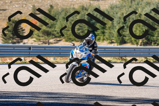 20251012110414_-R029877_r2