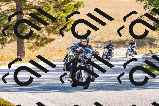 20251012110436_-R029887_r2