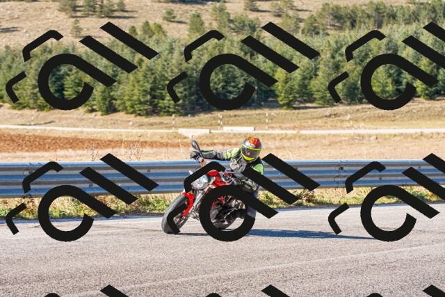 20251012110634_-R029911_r2