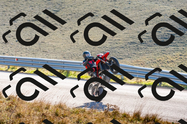 20251012111132_-R029967_r2