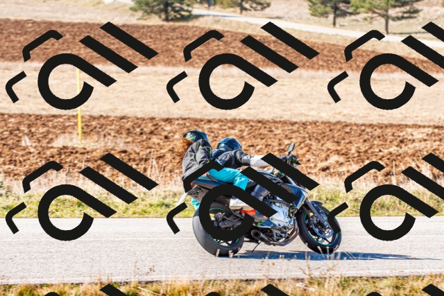 20251012111216_-R029977_r2