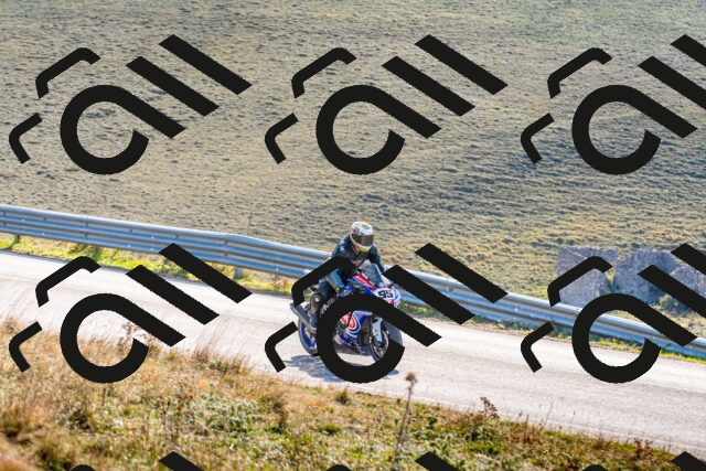 20251012111250_-R029998_r2