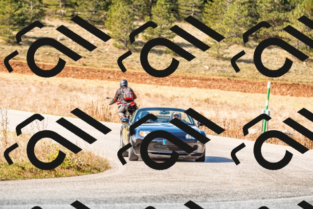 20251012111340_-R020032_r2