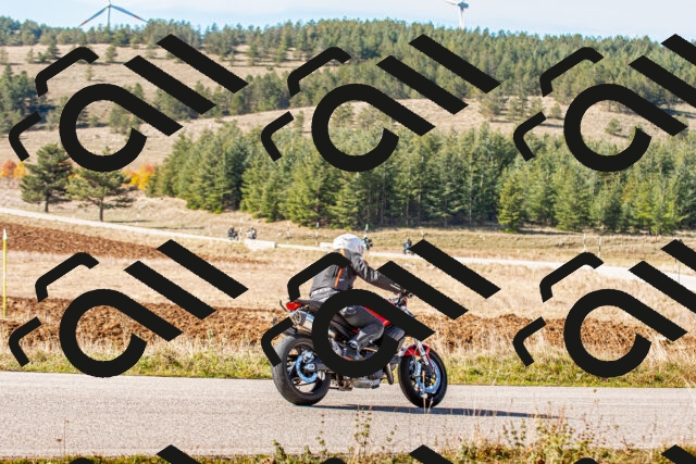 20251012112136_-R020159_r2