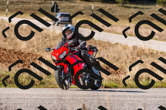 20251012112310_-R020169_r2