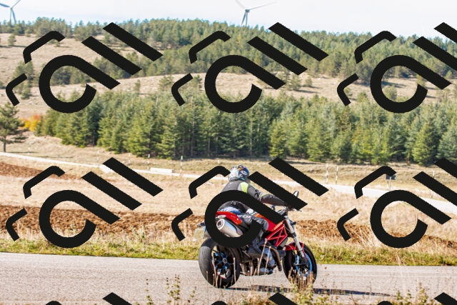 20251012112519_-R020184_r2