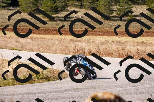 20251012112841_-R020186_r2