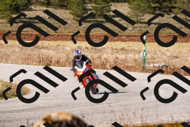 20251012113257_-R020208_r2