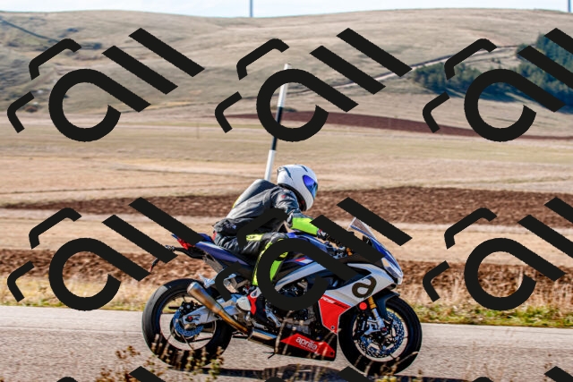 20251012113552_-R020243_r2