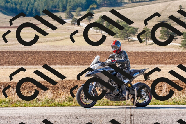 20251012113810_-R020284_r2