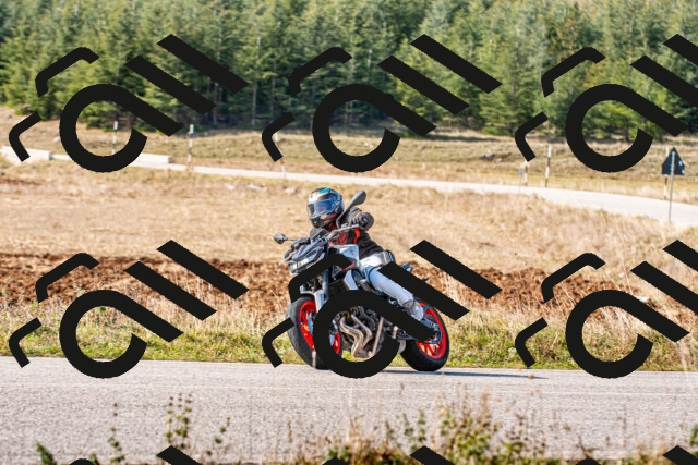 20251012114021_-R020295_r2