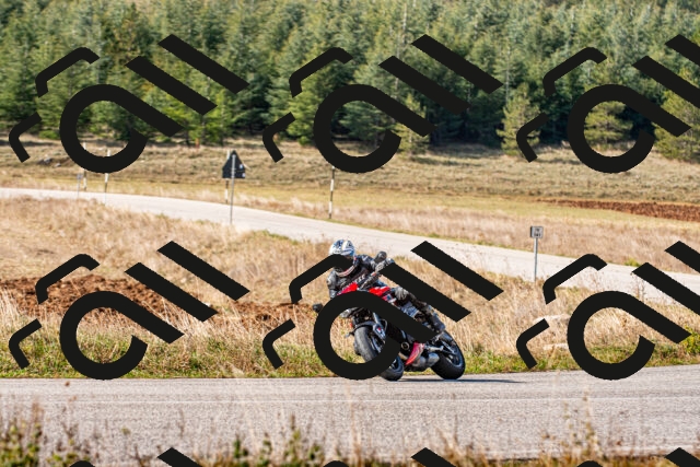 20251012114449_-R020343_r2