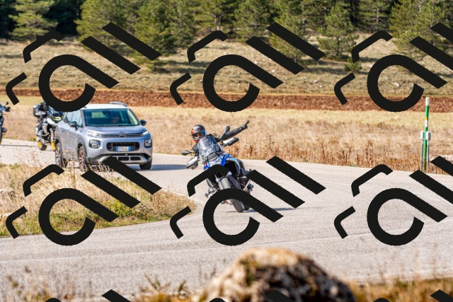 20251012114501_-R020352_r2