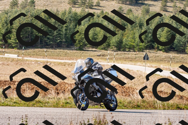 20251012114510_-R020368_r2