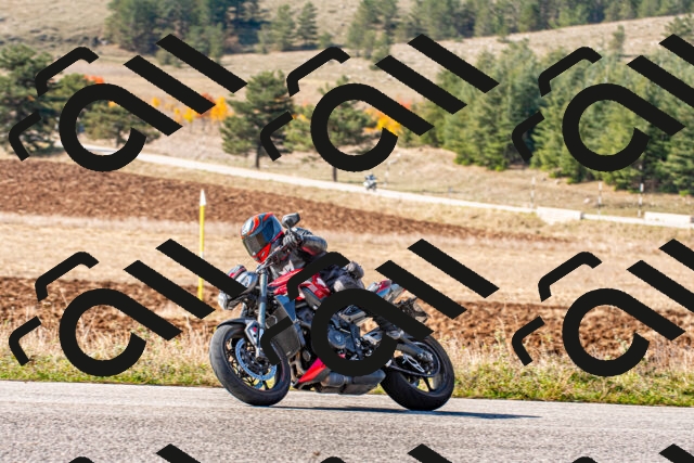 20251012114543_-R020375_r2