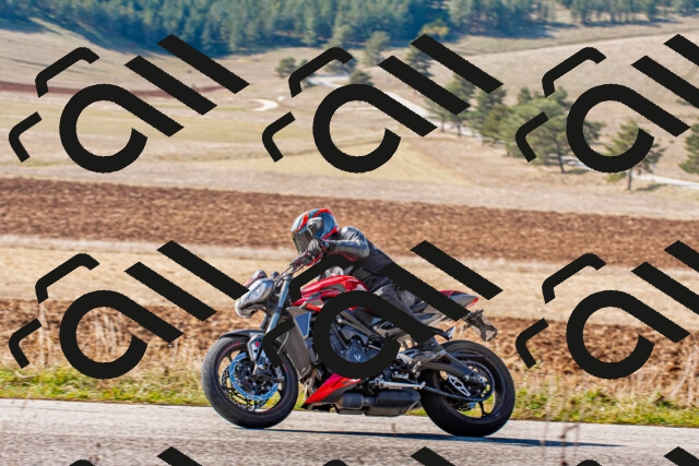 20251012114543_-R020376_r2