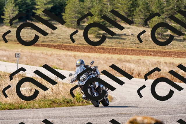 20251012114554_-R020382_r2