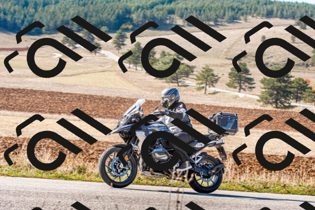 20251012114555_-R020384_r2