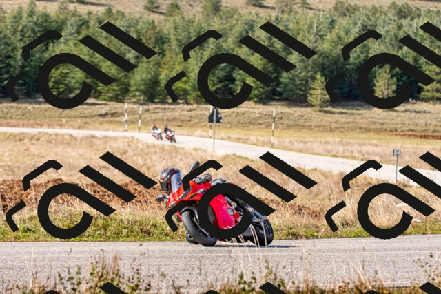 20251012114756_-R020439_r2