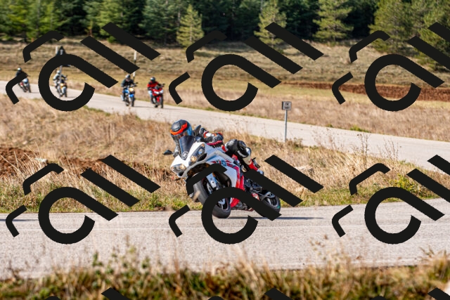 20251012114801_-R020447_r2