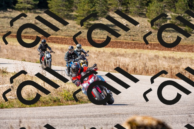 20251012114804_-R020450_r2