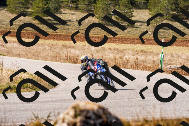 20251012114846_-R020477_r2