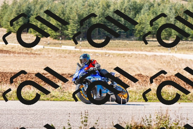 20251012114927_-R020496_r2