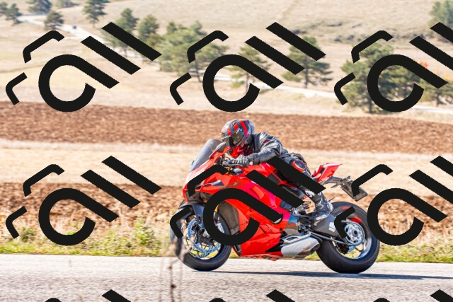 20251012115136_-R020541_r2