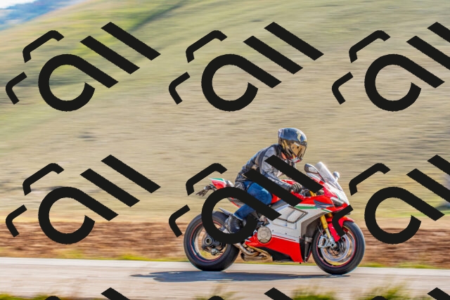 20251012123010_-R020570_r2