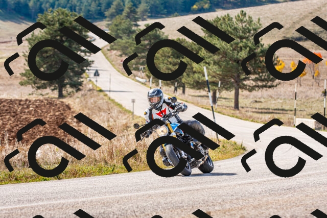 20251012123852_-R020611_r2