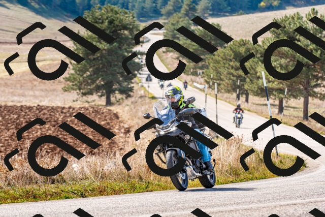 20251012124245_-R020634_r2