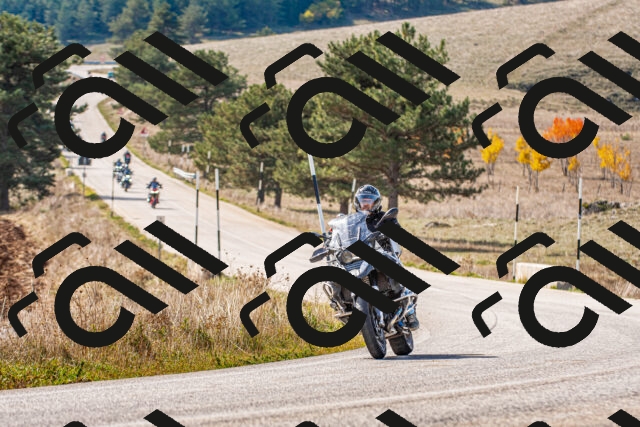 20251012124246_-R020635_r2