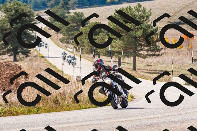 20251012124248_-R020639_r2