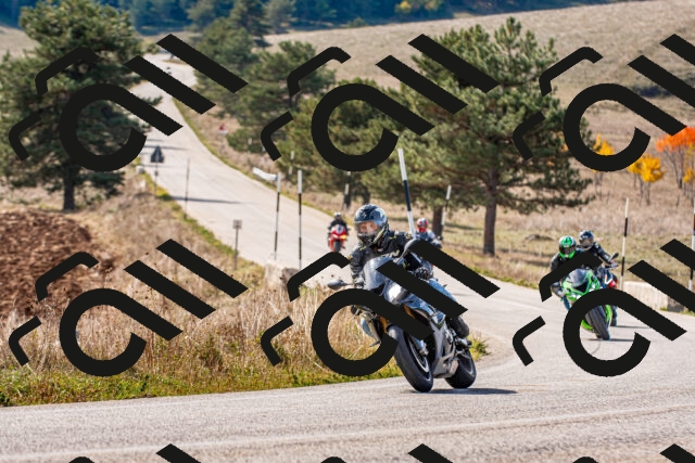 20251012124258_-R020651_r2