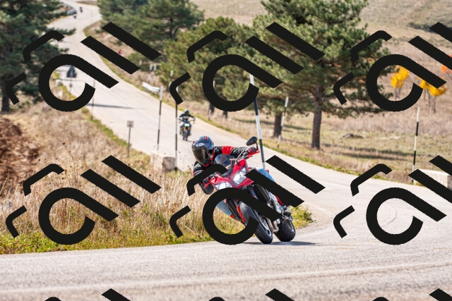 20251012124310_-R020663_r2