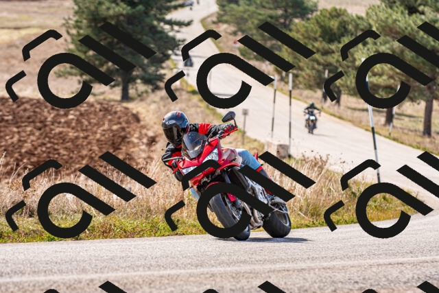 20251012124311_-R020664_r2