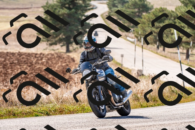 20251012124329_-R020675_r2